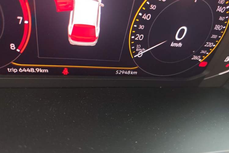 Used Volkswagen Tiguan L 2023 330TSI Automatic Two-Wheel Drive Smart Edition Odometer Close Up
