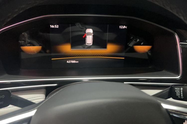 Used Volkswagen Tiguan L 2023 330TSI Automatic Two-Wheel Drive Comfort Edition Odometer Close Up