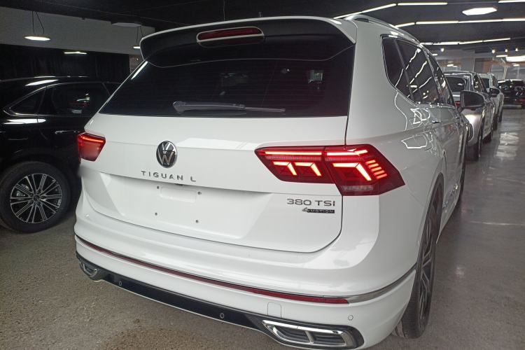 Used Volkswagen Tiguan L 2023 Facelifted 380TSI Automatic All-Wheel Drive R-Line Plus Version 7-Seater Rear