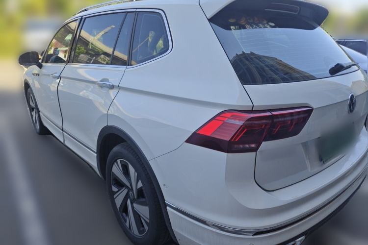 Used Volkswagen Tiguan L 2023 Facelifted 380TSI Automatic All-Wheel Drive R-Line Plus Version 7-Seater Rear Left 45 Deg