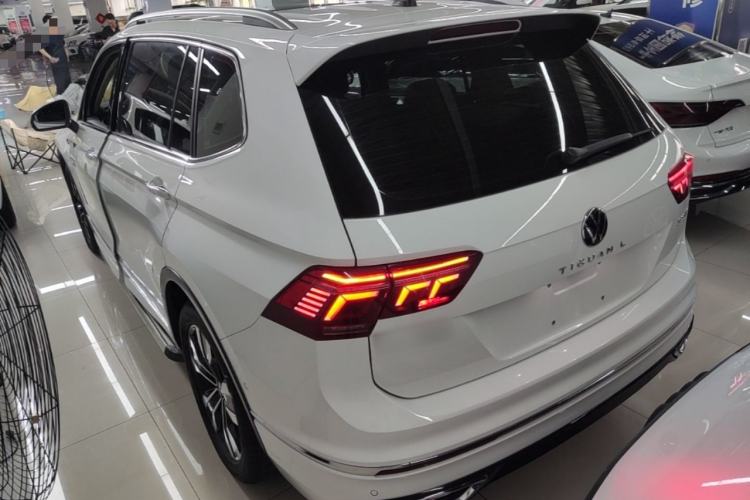 Used Volkswagen Tiguan L 2023 330TSI Automatic Two-Wheel Drive R-Line Enjoyment Edition Rear Left 45 Deg