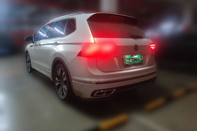 Used Volkswagen Tiguan L 2023 380TSI Automatic All-Wheel Drive R-Line Enhanced 7-Seater Rear Left 45 Deg