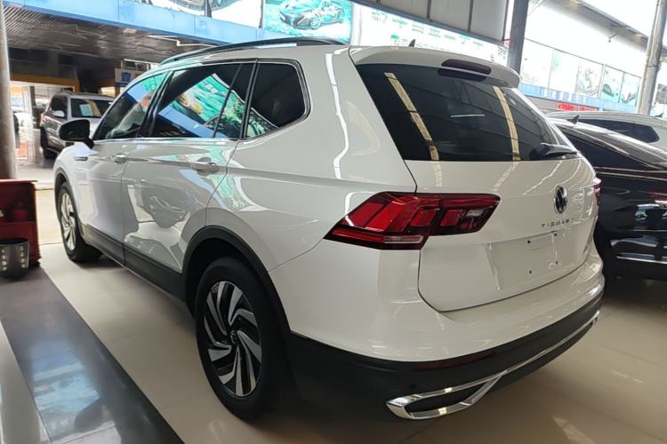 Used Volkswagen Tiguan L 2023 330TSI Automatic Two-Wheel Drive Comfort Edition Rear Left 45 Deg