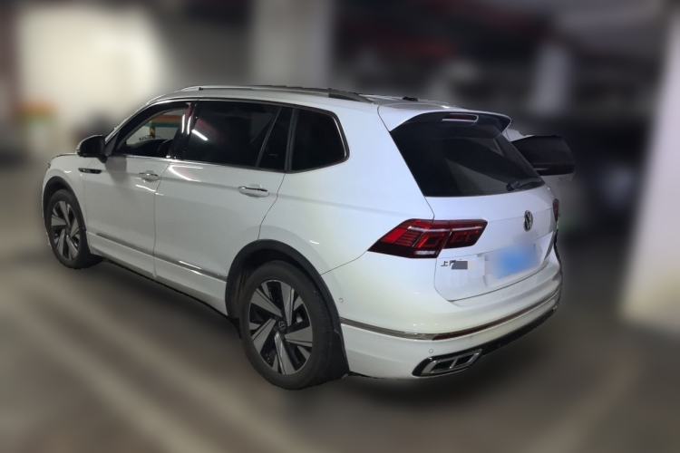 Used Volkswagen Tiguan L 2023 Restyled 330TSI Automatic Two-Wheel Drive R-Line Enhanced Comfort Version Rear Left 45 Deg
