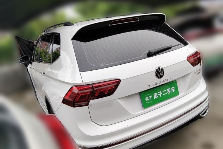 Used Volkswagen Tiguan L 2023 380TSI Automatic All-Wheel Drive R-Line Enhanced 7-Seater Rear Left 45 Deg