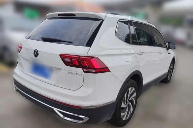 Used Volkswagen Tiguan L 2023 300TSI Automatic Two-Wheel Drive Smart Edition Rear Right 45 Deg