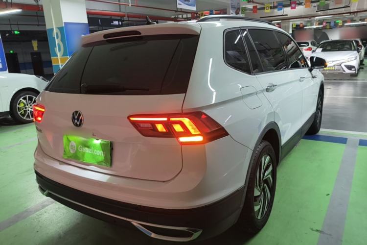 Used Volkswagen Tiguan L 2023 330TSI Automatic Two-Wheel Drive Comfort Edition Rear Right 45 Deg