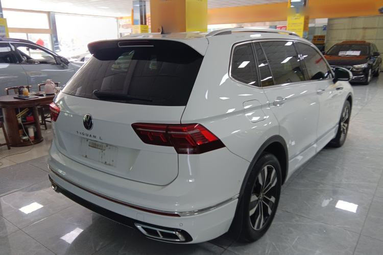 Used Volkswagen Tiguan L 2023 330TSI Automatic Two-Wheel Drive R-Line Enjoyment Edition Rear Right 45 Deg