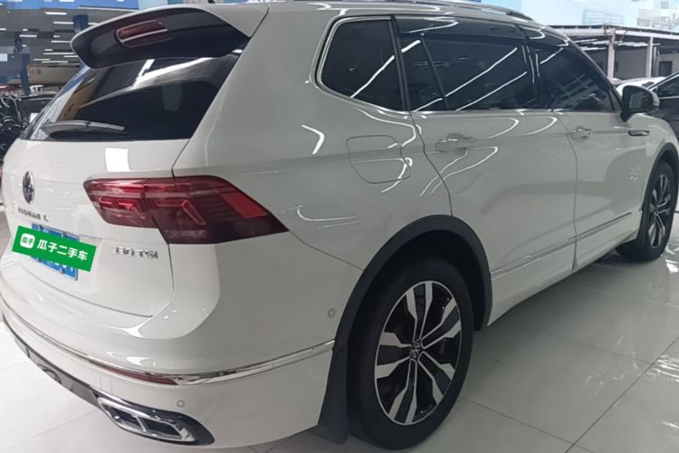 Used Volkswagen Tiguan L 2023 Restyled 330TSI Automatic Two-Wheel Drive R-Line Enhanced Comfort Version Rear Right 45 Deg