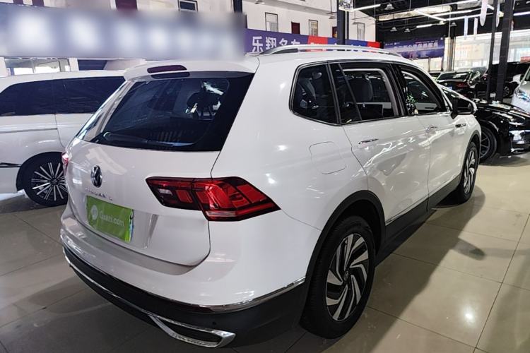 Used Volkswagen Tiguan L 2023 300TSI Automatic Two-Wheel Drive Smart Edition Rear Right 45 Deg