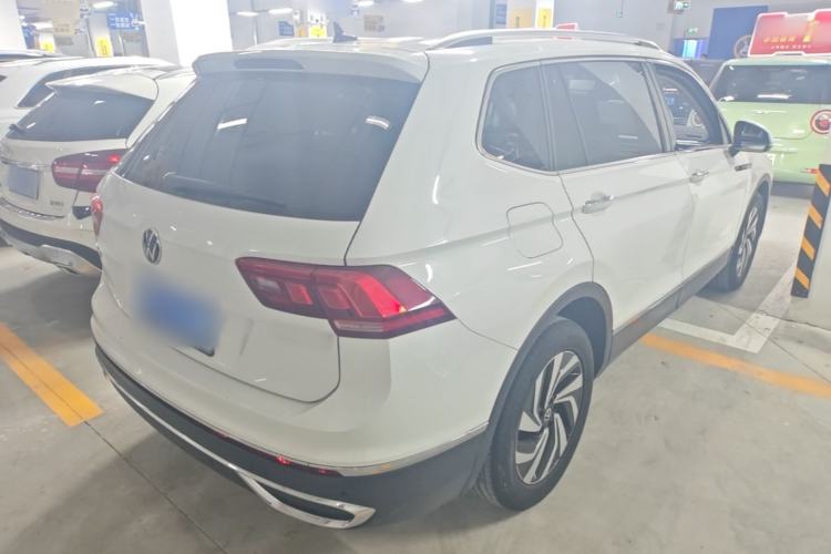 Used Volkswagen Tiguan L 2023 300TSI Automatic Two-Wheel Drive Smart Edition Rear Right 45 Deg