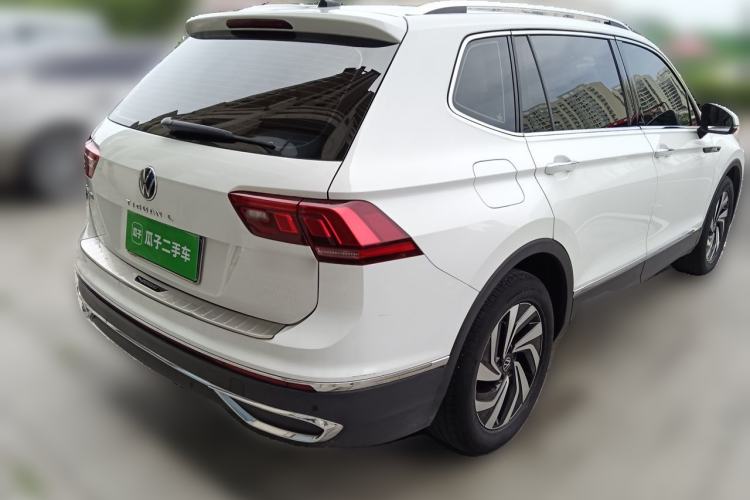 Used Volkswagen Tiguan L 2023 280TSI Automatic Two-Wheel Drive Trendy Innovation Limited Edition Rear Right 45 Deg