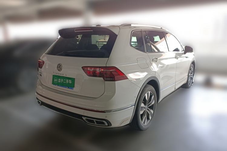 Used Volkswagen Tiguan L 2023 330TSI Automatic Two-Wheel Drive R-Line Flagship Edition Rear Right 45 Deg