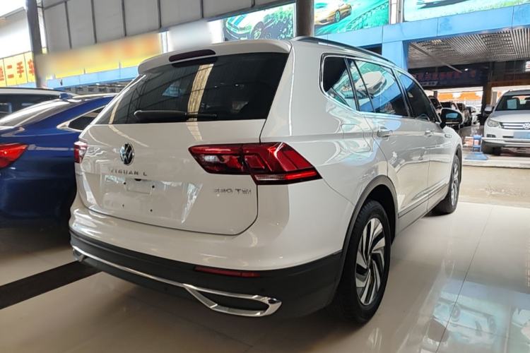 Used Volkswagen Tiguan L 2023 330TSI Automatic Two-Wheel Drive Comfort Edition Rear Right 45 Deg