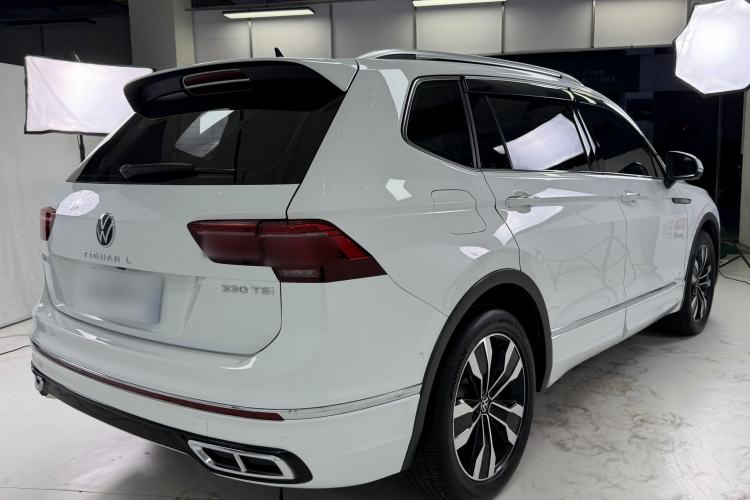 Used Volkswagen Tiguan L 2023 Restyled 330TSI Automatic Two-Wheel Drive R-Line Enhanced Comfort Version Rear Right 45 Deg
