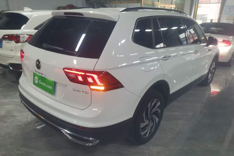 Used Volkswagen Tiguan L 2023 330TSI Automatic Two-Wheel Drive Comfort Edition Rear Right 45 Deg