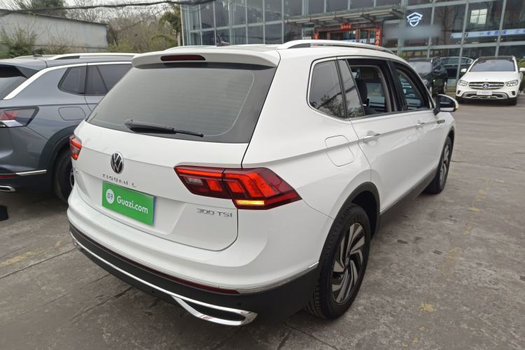 Used Volkswagen Tiguan L 2023 300TSI Automatic Two-Wheel Drive Smart Edition Rear Right 45 Deg