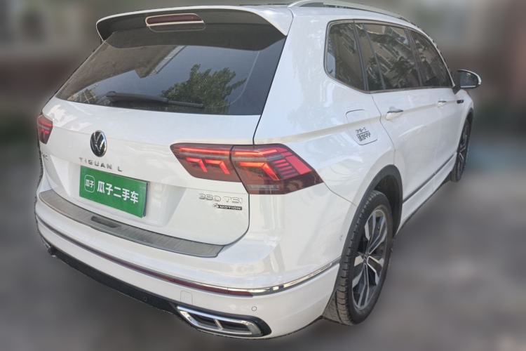 Used Volkswagen Tiguan L 2023 380TSI Automatic All-Wheel Drive R-Line Enhanced 7-Seater Rear Right 45 Deg