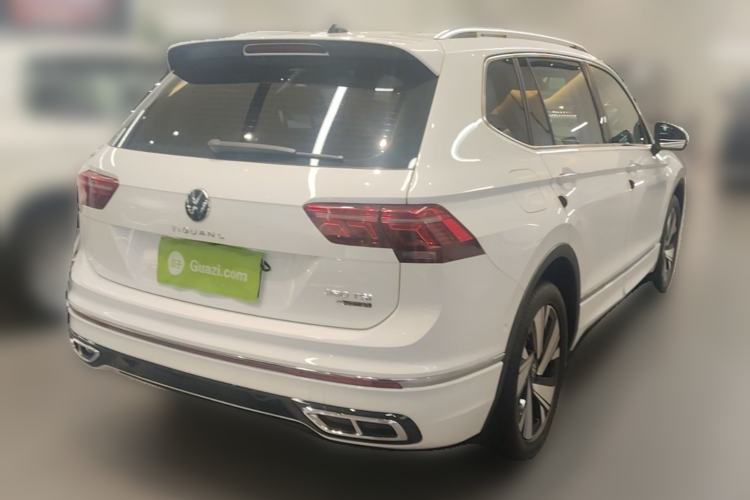 Used Volkswagen Tiguan L 2023 Facelift 380TSI Automatic All-Wheel Drive R-Line Flagship 7-Seater Rear Right 45 Deg