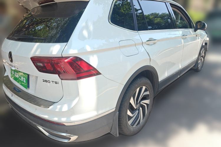 Used Volkswagen Tiguan L 2023 280TSI Automatic Two-Wheel Drive Trendy Innovation Limited Edition Rear Right 45 Deg