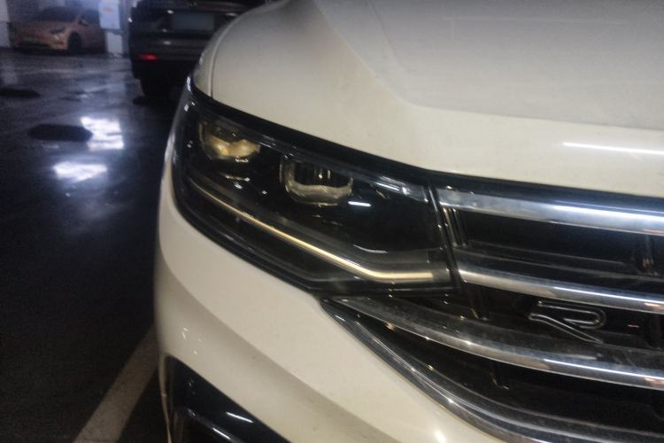 Used Volkswagen Tiguan L 2023 330TSI Automatic Two-Wheel Drive R-Line Enjoyment Edition Right Front Headlight