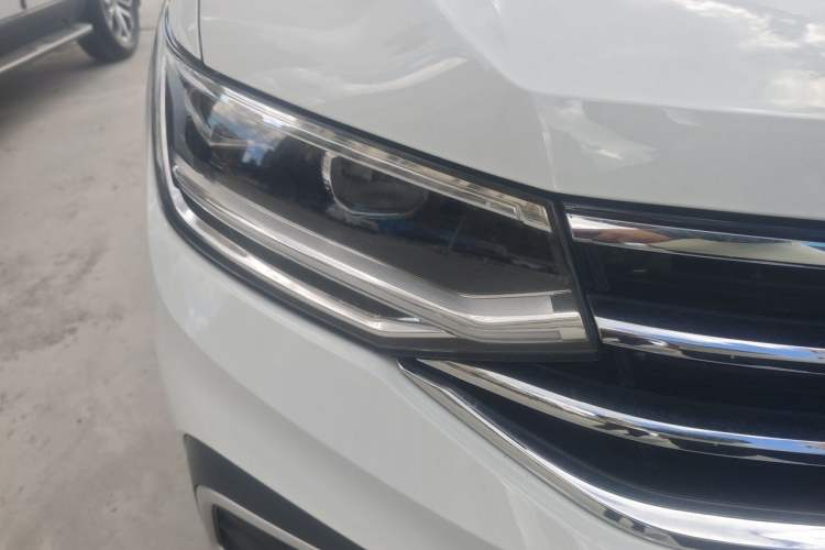 Used Volkswagen Tiguan L 2023 300TSI Automatic Two-Wheel Drive Smart Edition Right Front Headlight