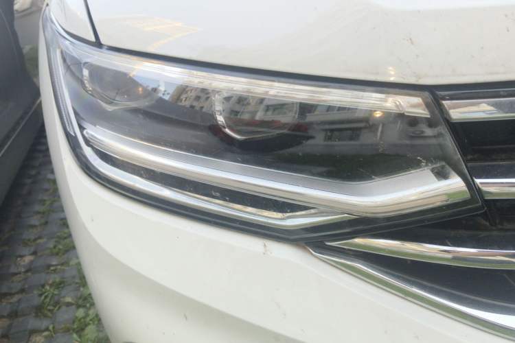 Used Volkswagen Tiguan L 2023 330TSI Automatic Two-Wheel Drive R-Line Enjoyment Edition Right Front Headlight