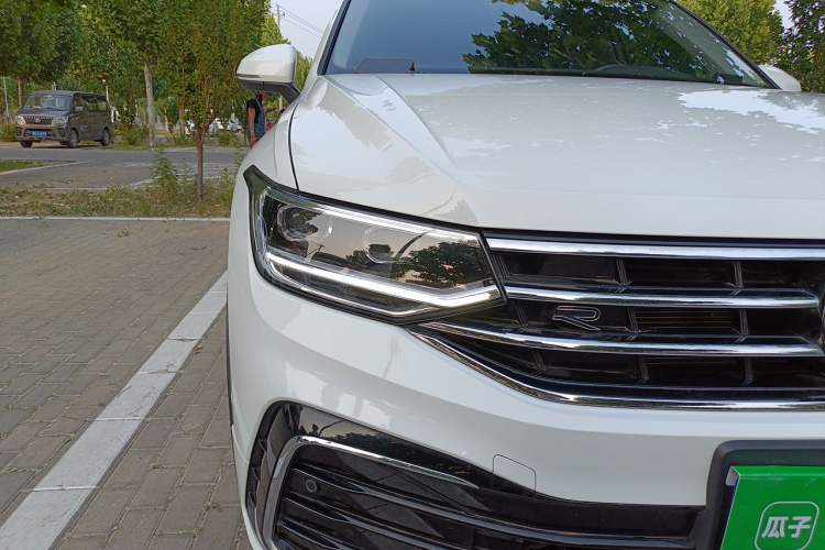 Used Volkswagen Tiguan L 2023 330TSI Automatic Two-Wheel Drive R-Line Enjoyment Edition Right Front Headlight
