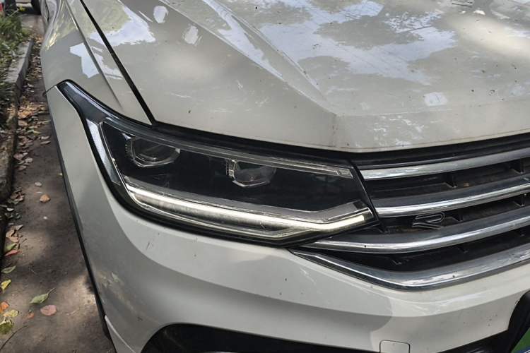 Used Volkswagen Tiguan L 2023 330TSI Automatic Two-Wheel Drive R-Line Enjoyment Edition Right Front Headlight