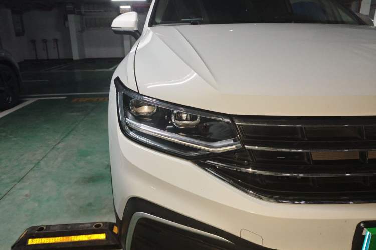 Used Volkswagen Tiguan L 2023 330TSI Automatic Two-Wheel Drive Smart Edition Right Front Headlight
