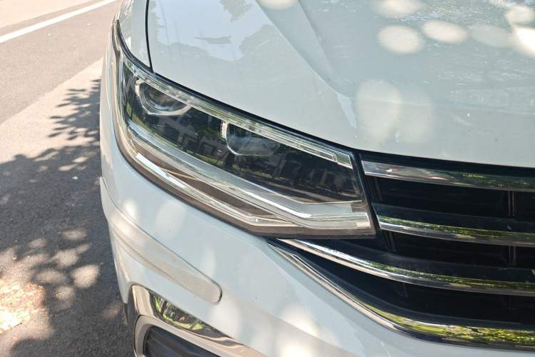 Used Volkswagen Tiguan L 2023 280TSI Automatic Two-Wheel Drive Trendy Innovation Limited Edition Right Front Headlight