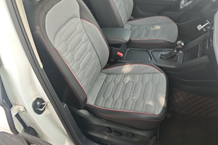 Used Volkswagen Tiguan L 2023 Restyled 330TSI Automatic Two-Wheel Drive R-Line Flagship Edition Right Front Seat