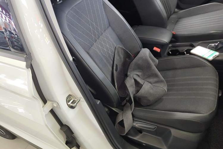 Used Volkswagen Tiguan L 2023 330TSI Automatic Two-Wheel Drive Comfort Edition Right Front Seat