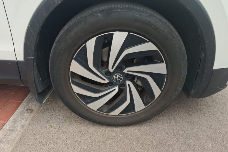 Used Volkswagen Tiguan L 2023 330TSI Automatic Two-Wheel Drive Smart Edition Right Front Wheel Hub