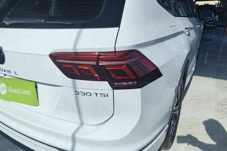 Used Volkswagen Tiguan L 2023 330TSI Automatic Two-Wheel Drive R-Line Enjoyment Edition Right Rear Taillight