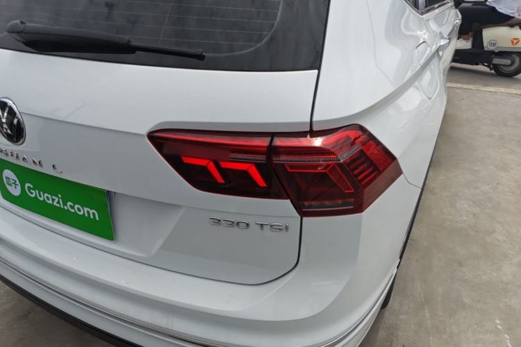 Used Volkswagen Tiguan L 2023 Restyled 330TSI Automatic Two-Wheel Drive R-Line Enhanced Comfort Version Right Rear Taillight
