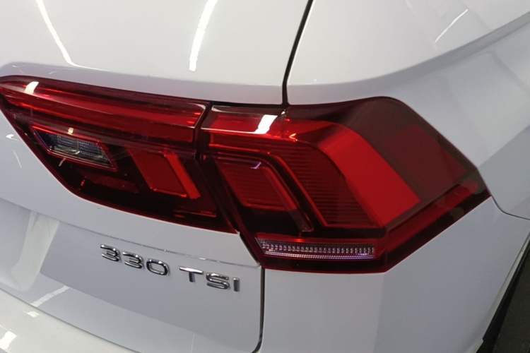 Used Volkswagen Tiguan L 2023 330TSI Automatic Two-Wheel Drive Smart Edition Right Rear Taillight