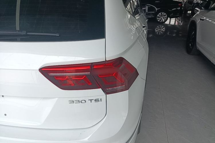 Used Volkswagen Tiguan L 2023 Restyled 330TSI Automatic Two-Wheel Drive R-Line Flagship Edition Right Rear Taillight