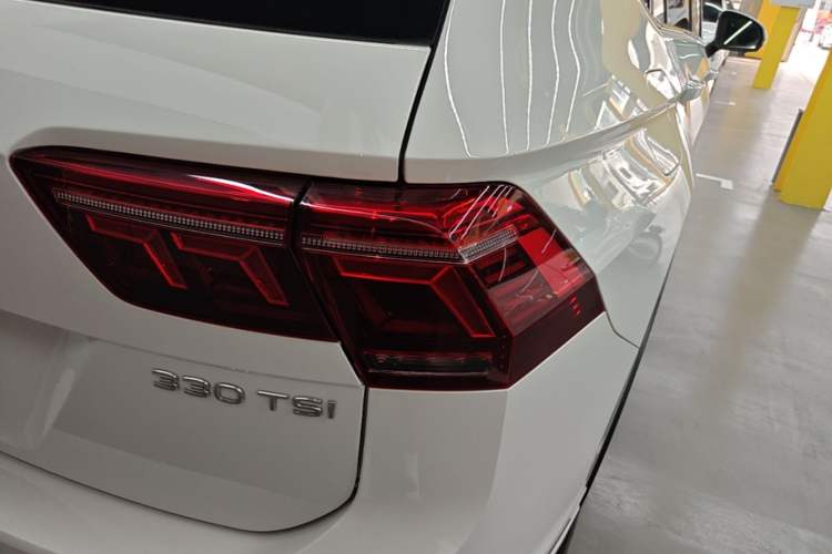 Used Volkswagen Tiguan L 2023 330TSI Automatic Two-Wheel Drive R-Line Enjoyment Edition Right Rear Taillight