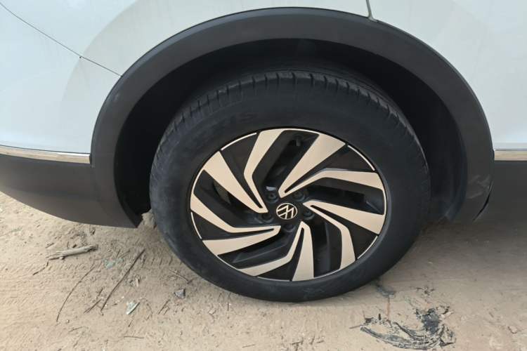 Used Volkswagen Tiguan L 2023 330TSI Automatic Two-Wheel Drive Smart Edition Right Rear Wheel Hub