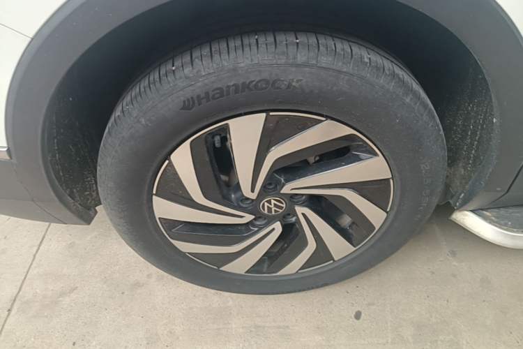 Used Volkswagen Tiguan L 2023 330TSI Automatic Two-Wheel Drive Smart Edition Right Rear Wheel Hub