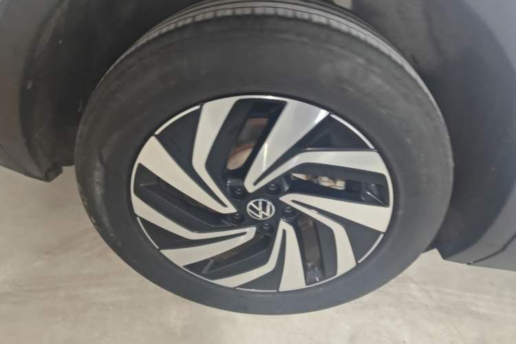 Used Volkswagen Tiguan L 2023 300TSI Automatic Two-Wheel Drive Smart Edition Right Rear Wheel Hub