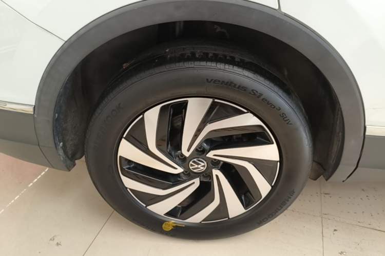 Used Volkswagen Tiguan L 2023 300TSI Automatic Two-Wheel Drive Smart Edition Right Rear Wheel Hub