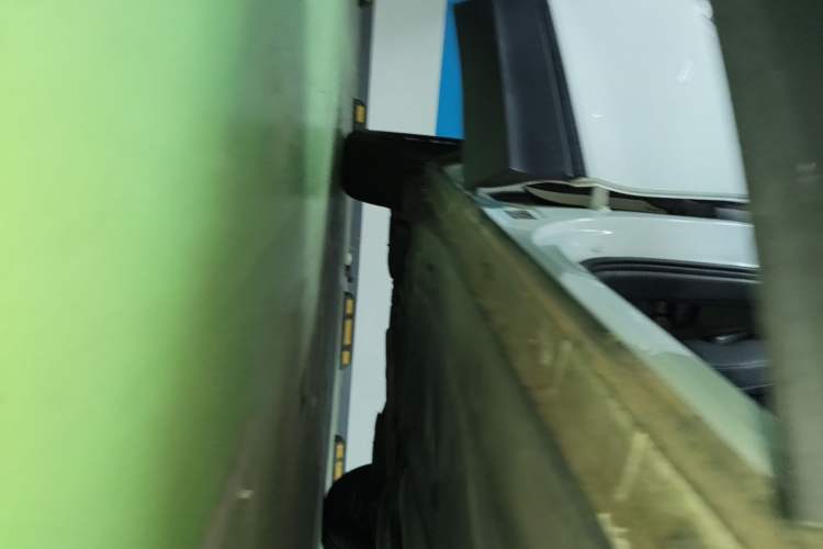 Used Volkswagen Tiguan L 2023 330TSI Automatic Two-Wheel Drive Comfort Edition Right Side Sill