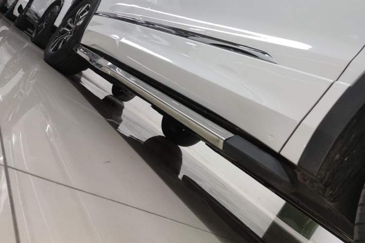 Used Volkswagen Tiguan L 2023 330TSI Automatic Two-Wheel Drive R-Line Enjoyment Edition Right Side Sill