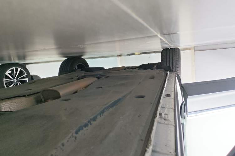 Used Volkswagen Tiguan L 2023 330TSI Automatic Two-Wheel Drive Smart Edition Right Side Sill