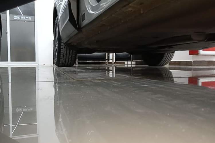 Used Volkswagen Tiguan L 2023 Revised Version 330TSI Automatic Two-Wheel Drive Smart Enjoyment Edition Right Side Sill
