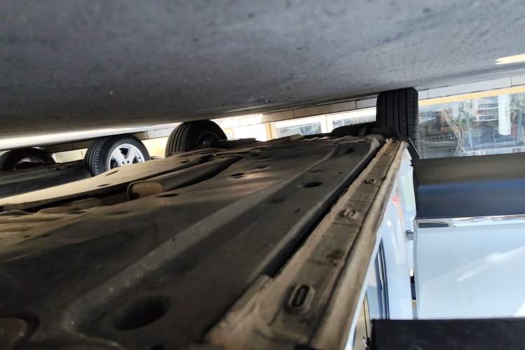 Used Volkswagen Tiguan L 2023 300TSI Automatic Two-Wheel Drive Smart Edition Right Side Sill