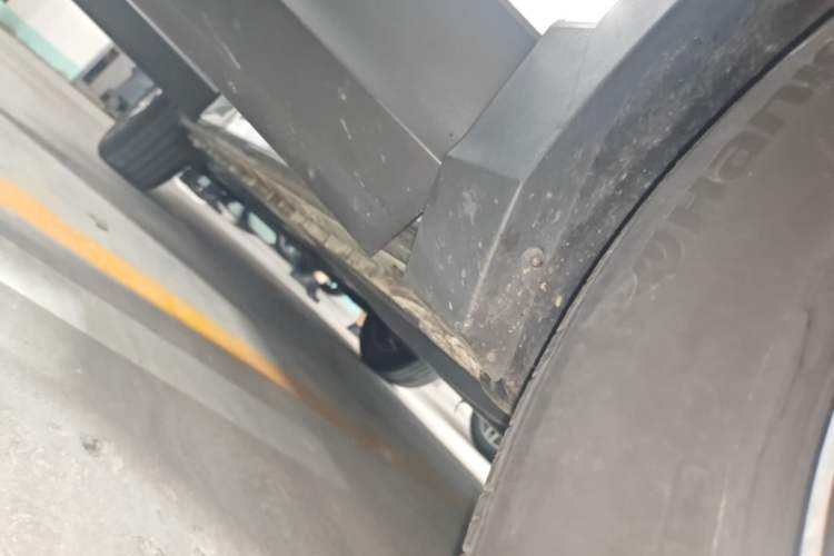 Used Volkswagen Tiguan L 2023 300TSI Automatic Two-Wheel Drive Smart Edition Right Side Sill