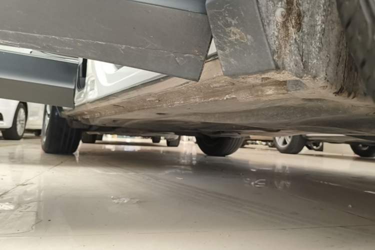 Used Volkswagen Tiguan L 2023 300TSI Automatic Two-Wheel Drive Smart Edition Right Side Sill